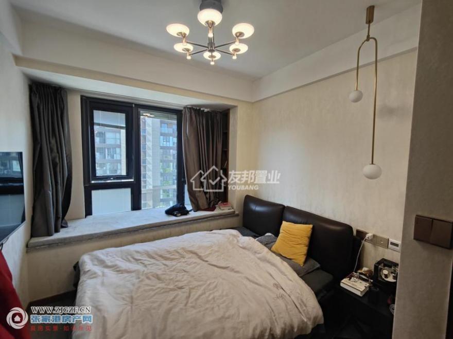 cd2d18fb2e5d4f3abae7db28cc1f0583.jpg?x-oss-process=image/resize,w_880