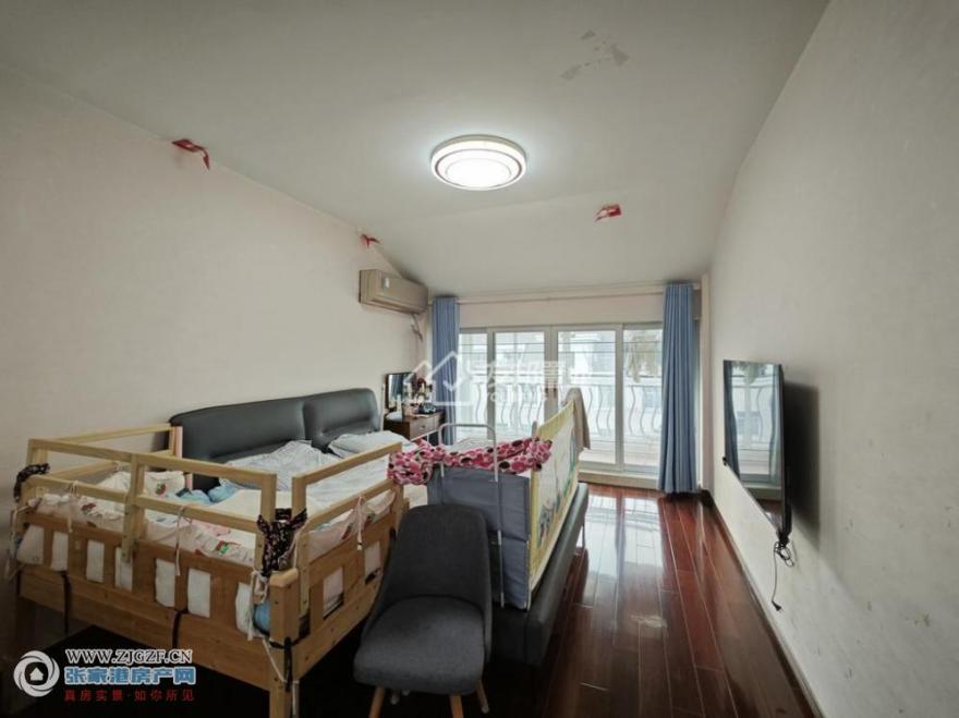 b2ef7d8c98ed4581a56bd0e1cf7c572c.jpg?x-oss-process=image/resize,w_880