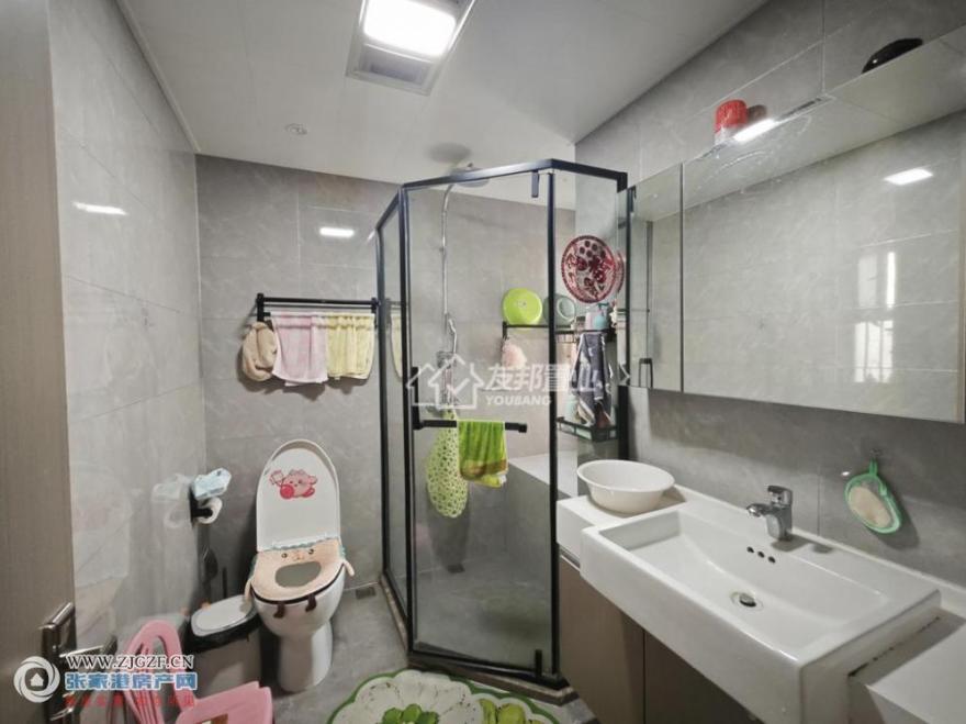 \@-lg-20250421-7.jpg?x-oss-process=image/resize,w_880