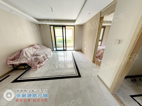pc0_hpuQUFZj8.jpg?x-oss-process=image/resize,w_880