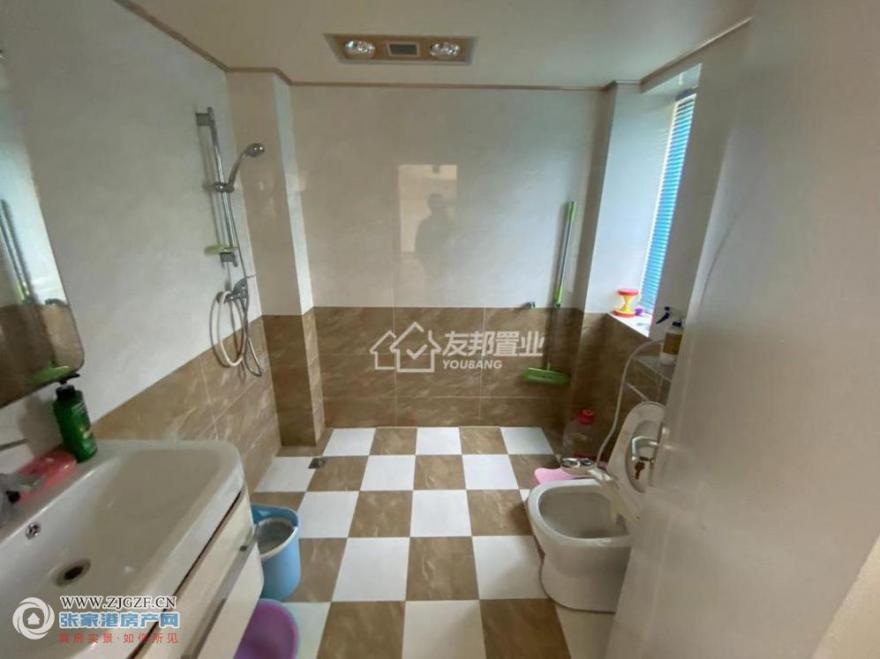 r@-lg-20250516-11.jpg?x-oss-process=image/resize,w_880