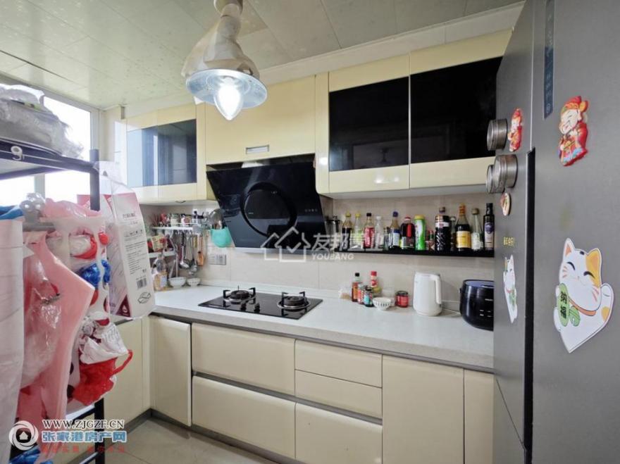 r@-N-20250603-8.jpg?x-oss-process=image/resize,w_880