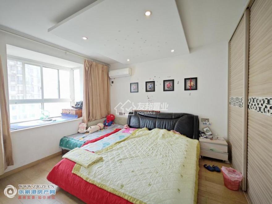 r@-P-20250603-4.jpg?x-oss-process=image/resize,w_880