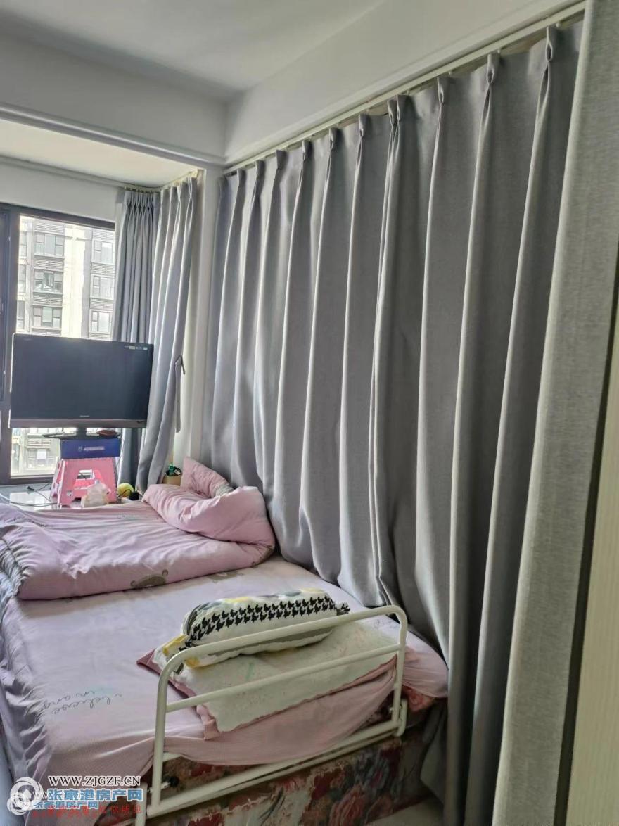 095038DJ4h3Iz19VVtj46t.jpg?x-oss-process=image/resize,w_880