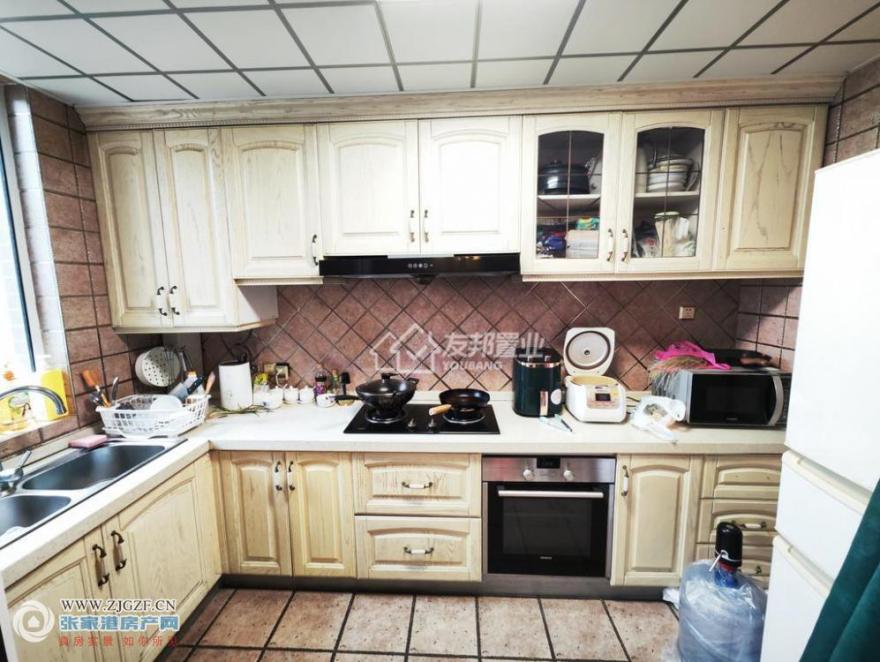 6f690ce0634b4d098ded3d5dfde72aa4.jpg?x-oss-process=image/resize,w_880