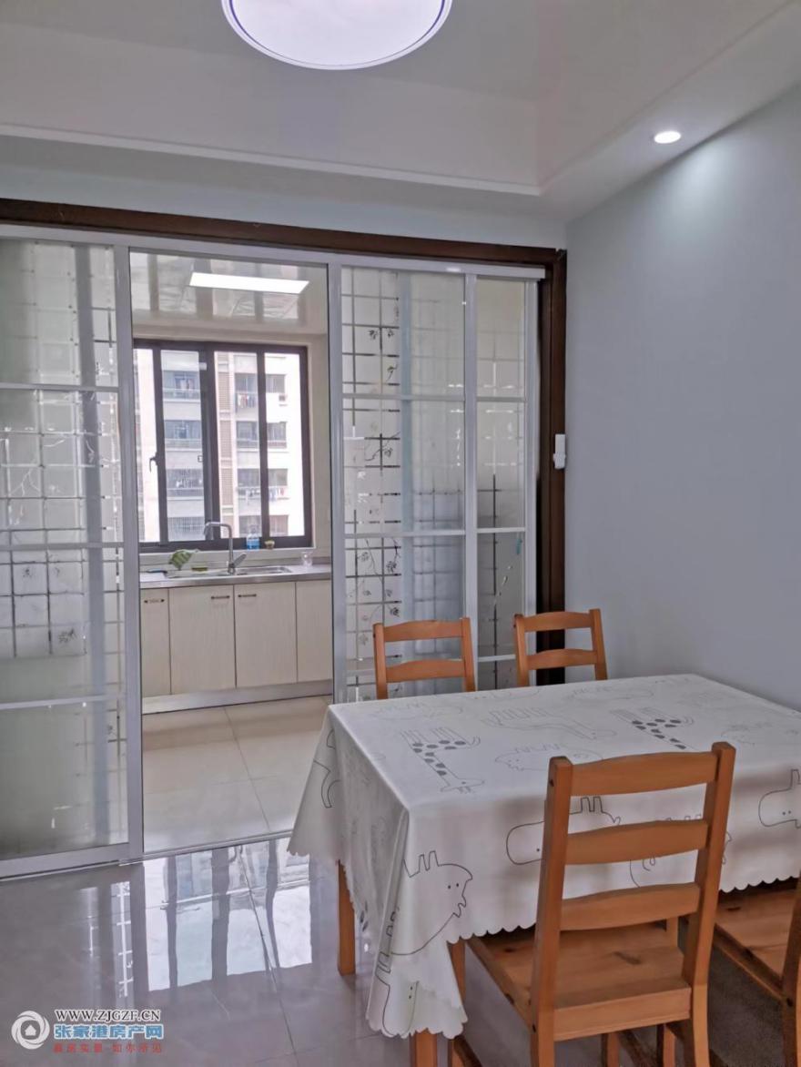 1e23884f4faf15aaf0610cda742beac.jpg?x-oss-process=image/resize,w_880