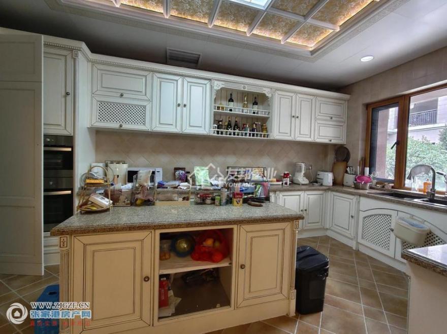 ()--20250826-16.jpg?x-oss-process=image/resize,w_880