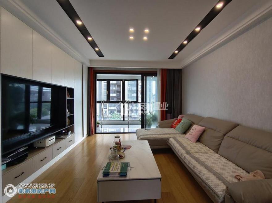 --20250826-0.jpg?x-oss-process=image/resize,w_880