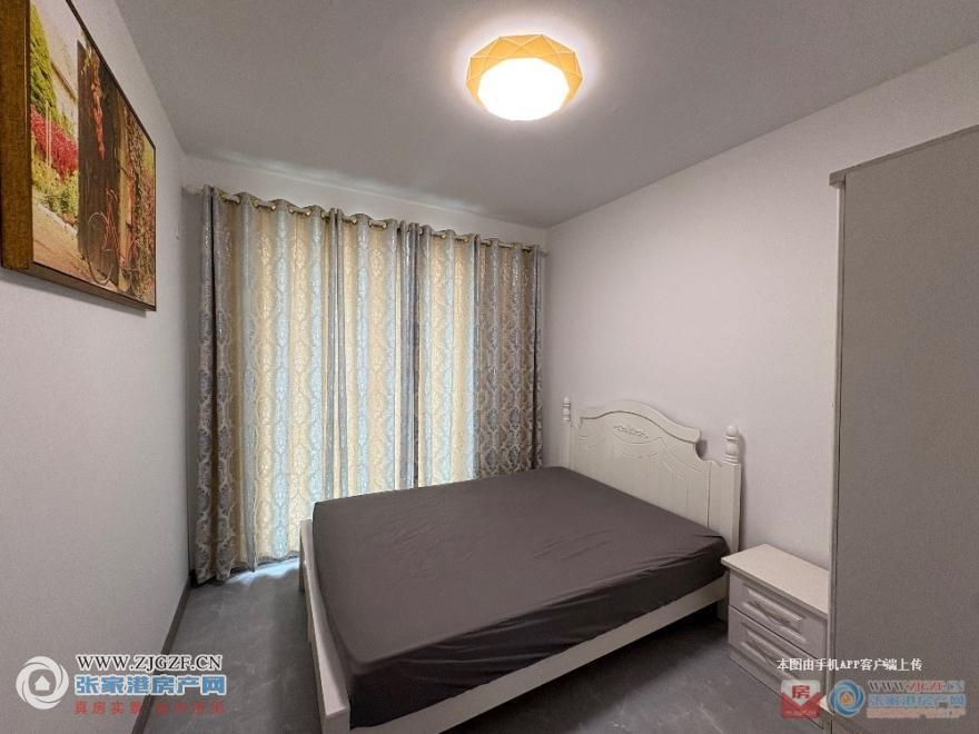 125125544.jpg?x-oss-process=image/resize,w_880