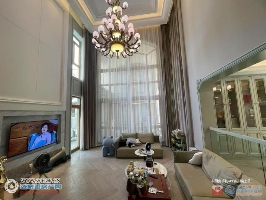 17583208.jpg?x-oss-process=image/resize,w_880