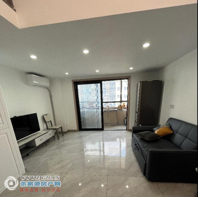 105735720_.jpg?x-oss-process=image/resize,w_880