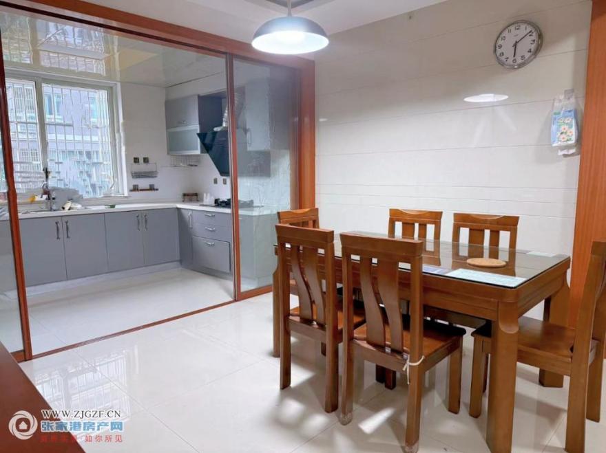 f5360e5f7228f7427ca7d578bf3f8c54.jpg?x-oss-process=image/resize,w_880