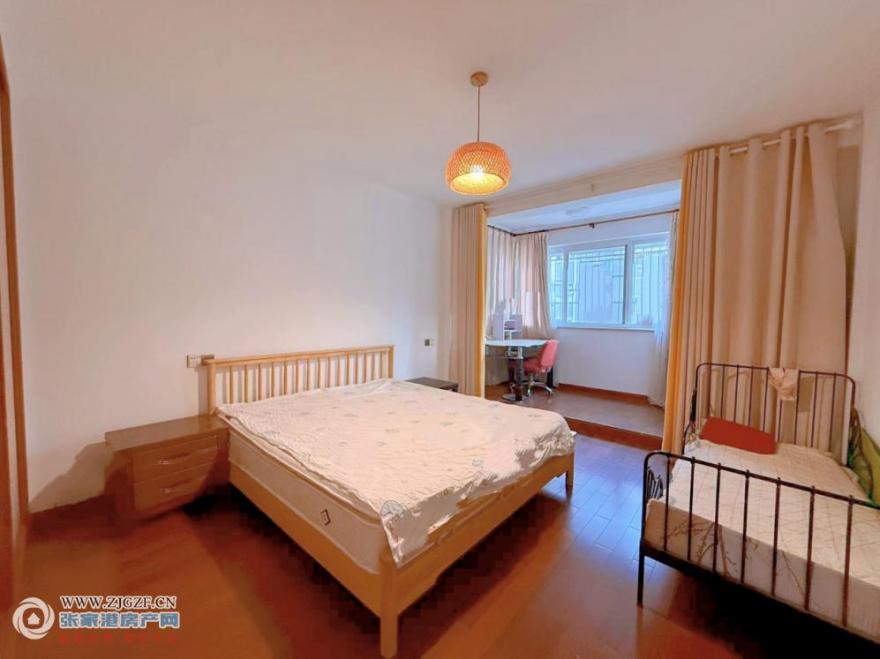 4bd70c3396bc3517f160bfb2c2657e36.jpg?x-oss-process=image/resize,w_880