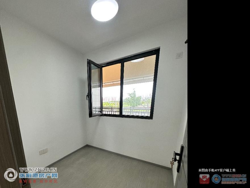 203340768.jpg?x-oss-process=image/resize,w_880