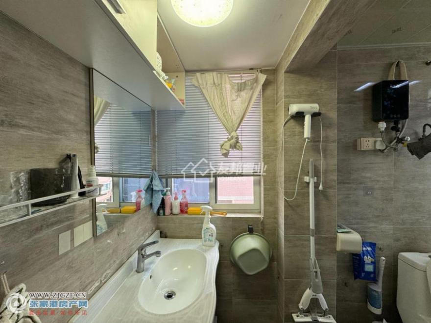 --20251002-10.jpg?x-oss-process=image/resize,w_880