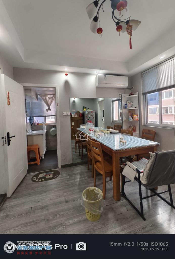 --20251002-3.jpg?x-oss-process=image/resize,w_880