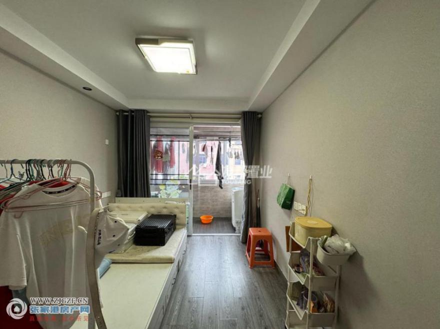 --20251002-7.jpg?x-oss-process=image/resize,w_880