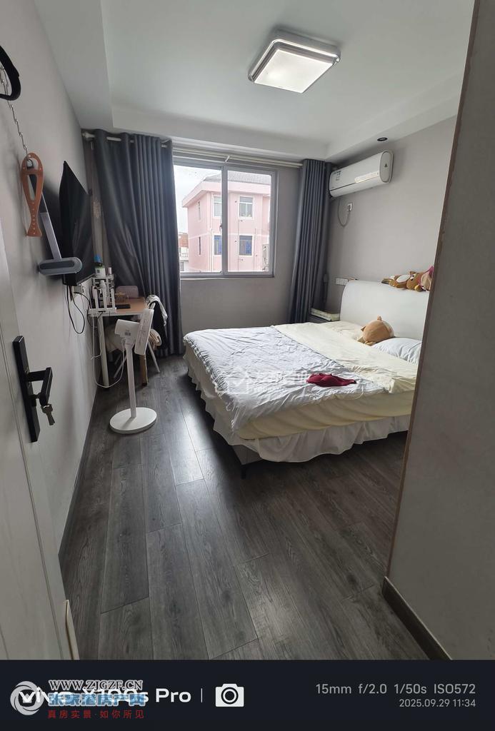 --20251002-8.jpg?x-oss-process=image/resize,w_880