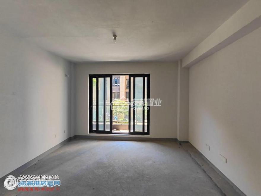 20251008090643_55087.jpg?x-oss-process=image/resize,w_880