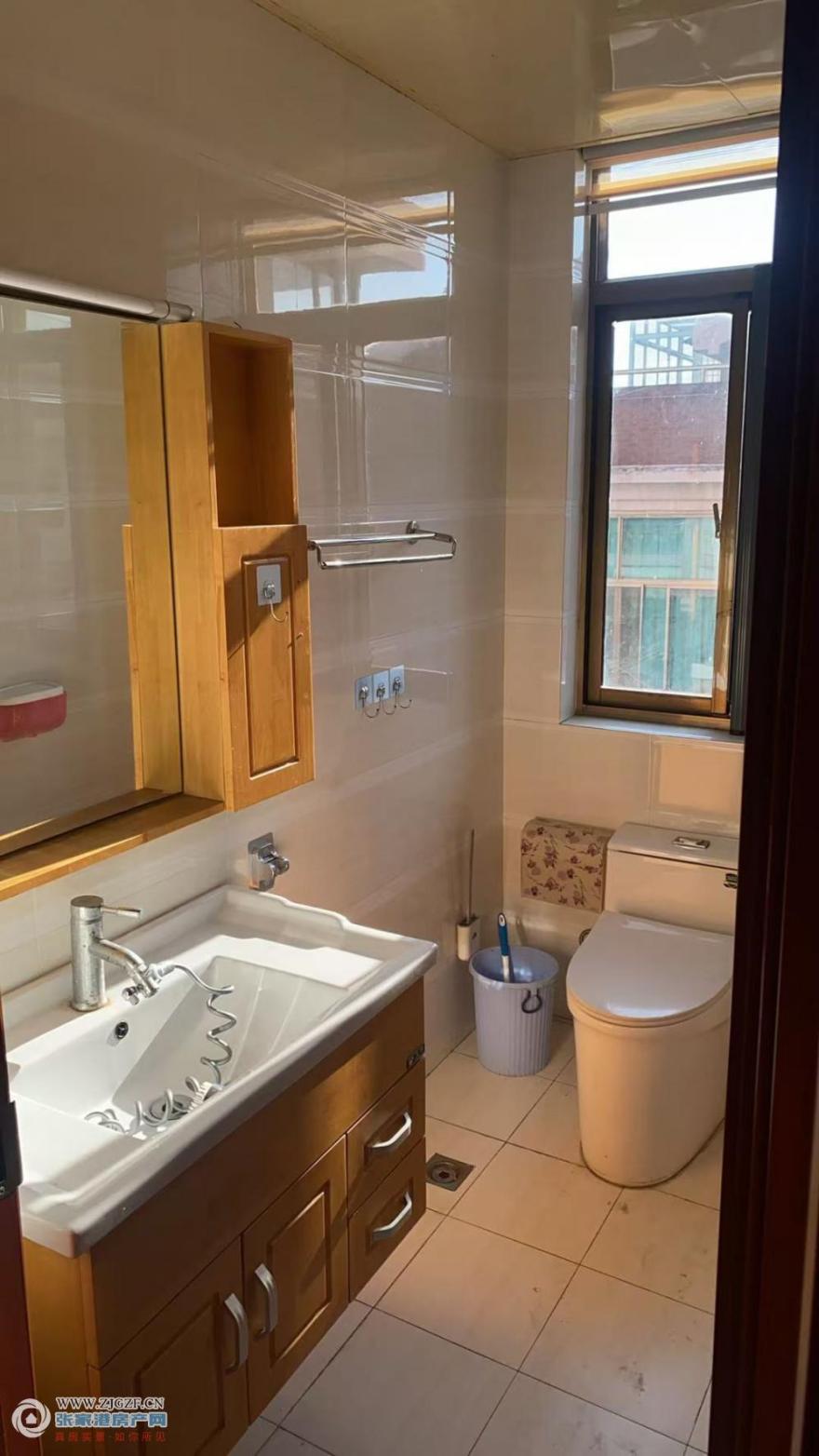 b65d9bd0c66a45e31eb6e5eb621558b4.jpg?x-oss-process=image/resize,w_880