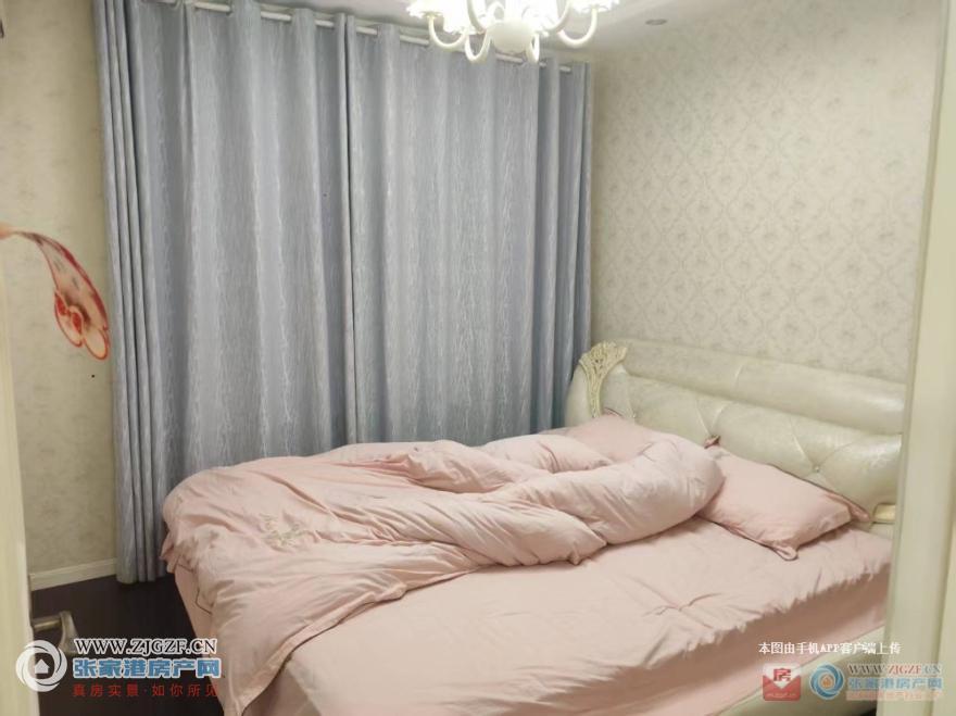 75944602.jpg?x-oss-process=image/resize,w_880