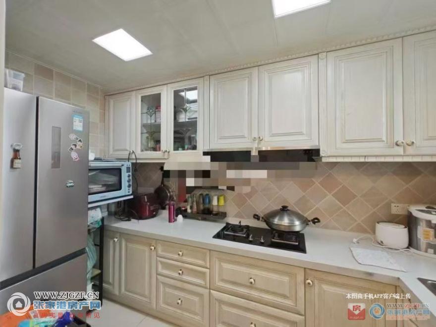 101130380.jpg?x-oss-process=image/resize,w_880