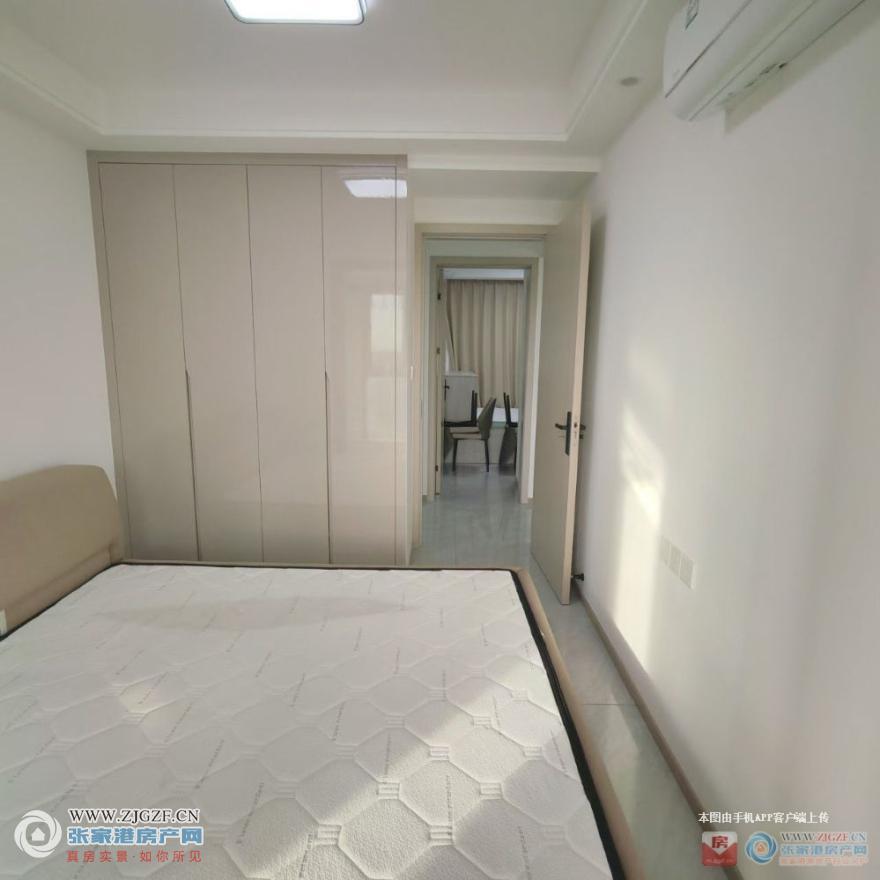 193717200.jpg?x-oss-process=image/resize,w_880