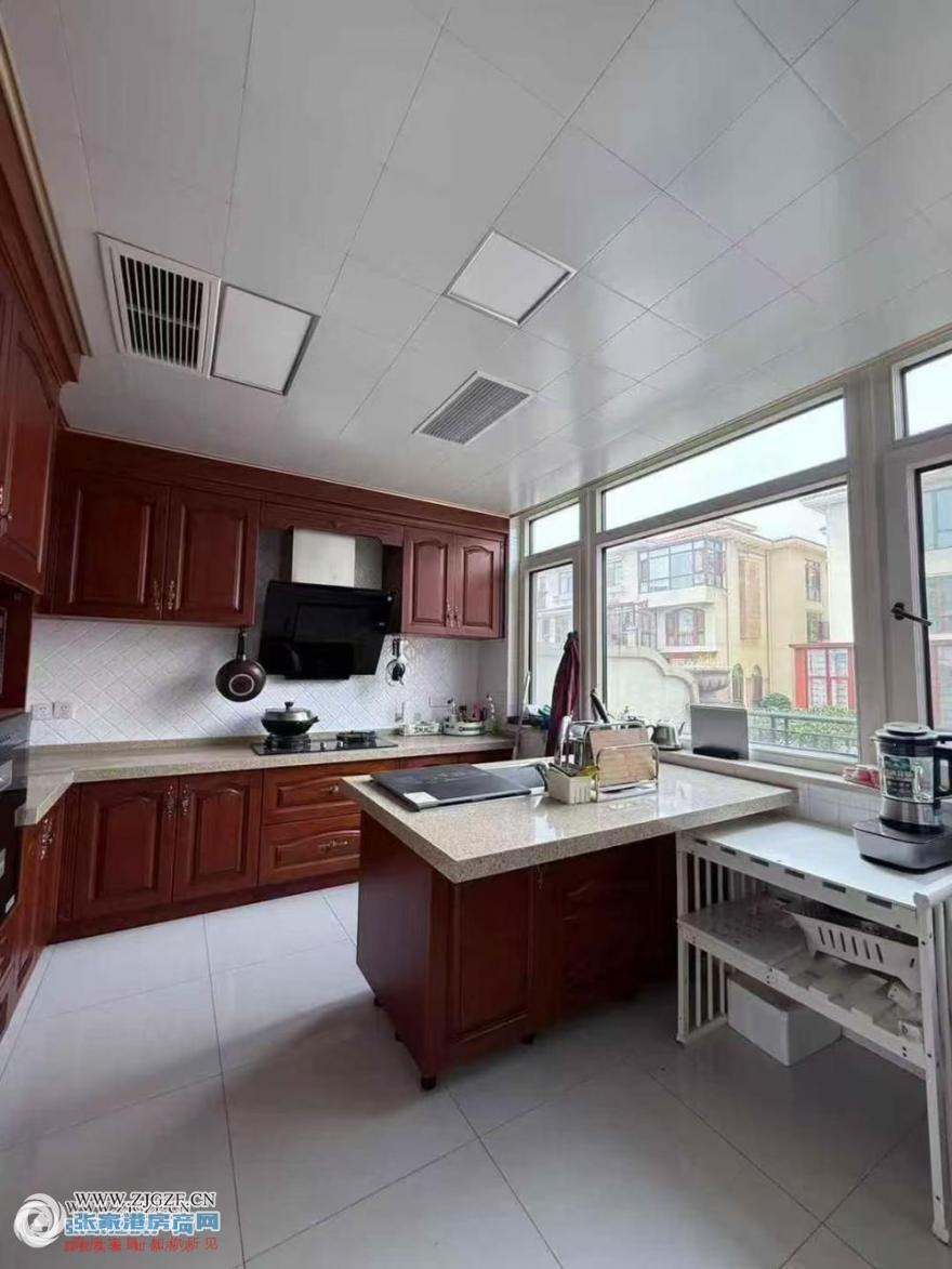 20251007152252_51745.jpg?x-oss-process=image/resize,w_880