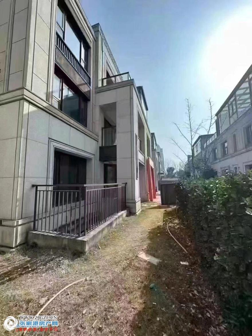 20251112110814_35048.jpg?x-oss-process=image/resize,w_880