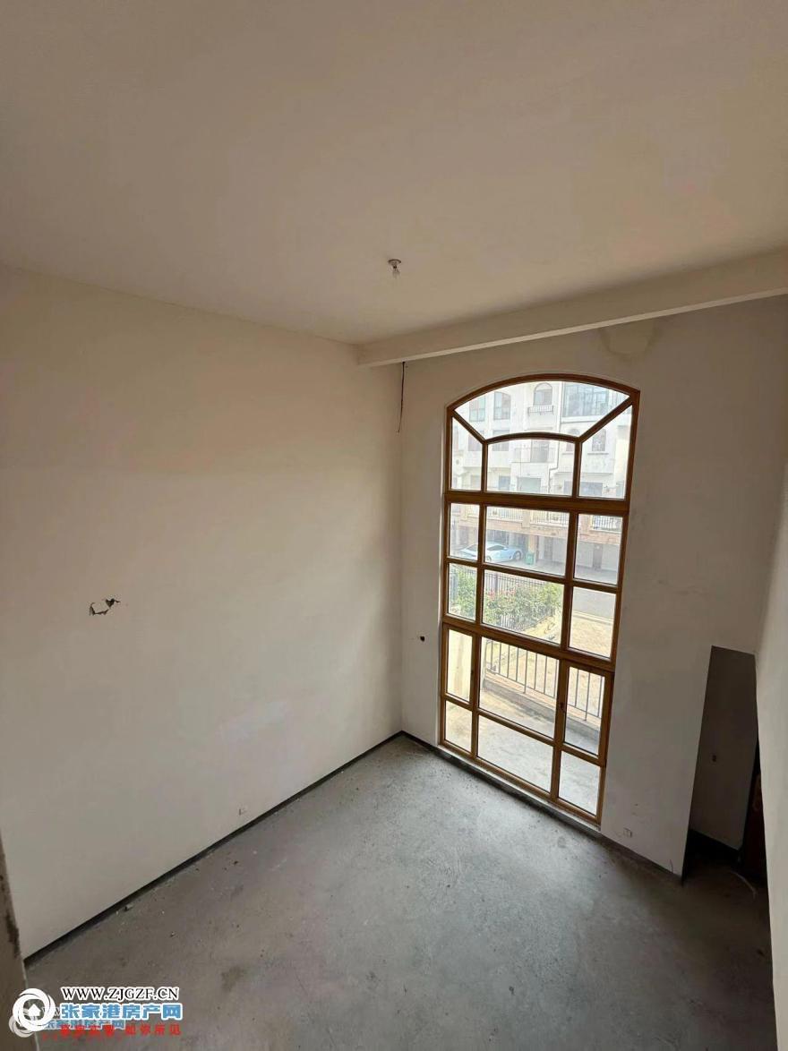 20251013091321_43689.jpg?x-oss-process=image/resize,w_880