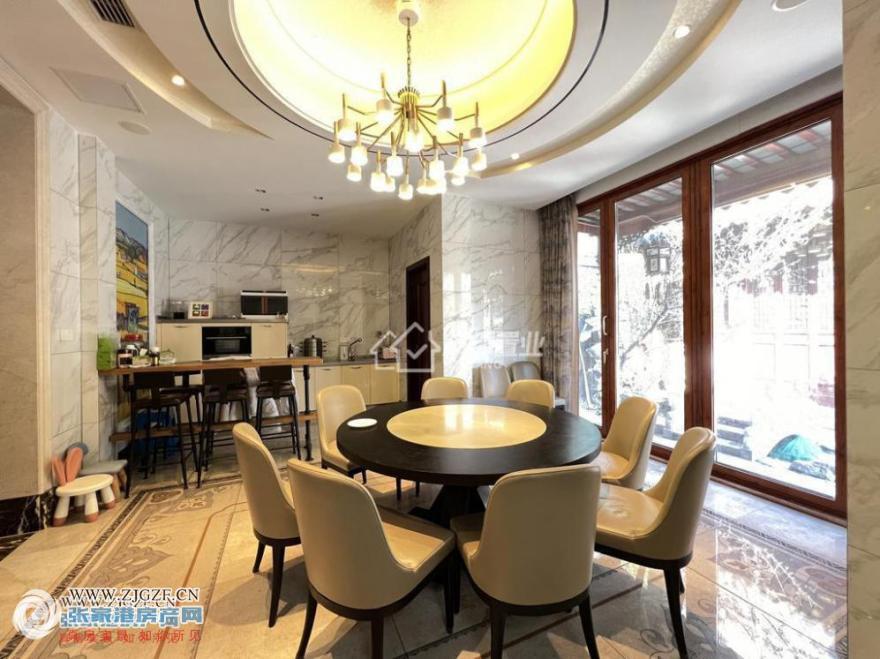 20251117084841_65110.jpg?x-oss-process=image/resize,w_880