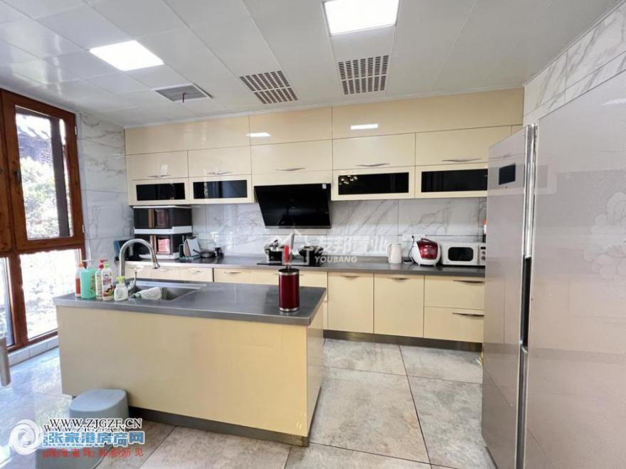 20251117084841_25350.jpg?x-oss-process=image/resize,w_880