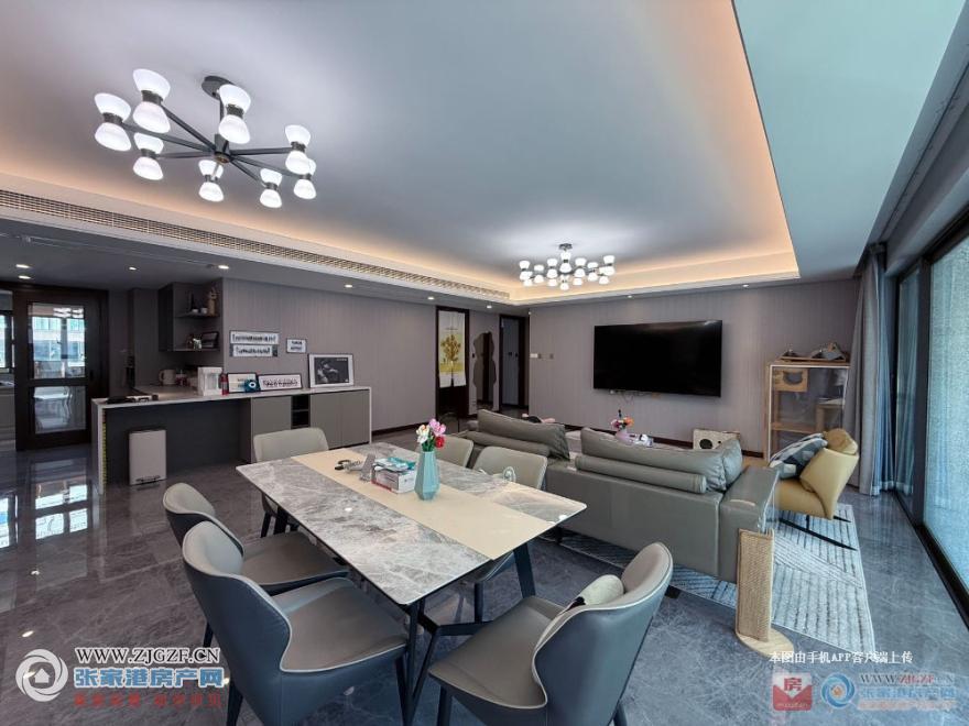 141748856.jpg?x-oss-process=image/resize,w_880