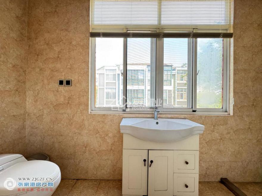 --20251121-16.jpg?x-oss-process=image/resize,w_880