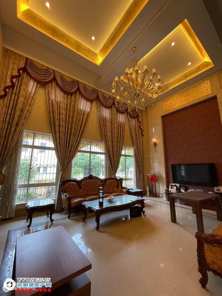 20251013135437_47694.jpg?x-oss-process=image/resize,w_880