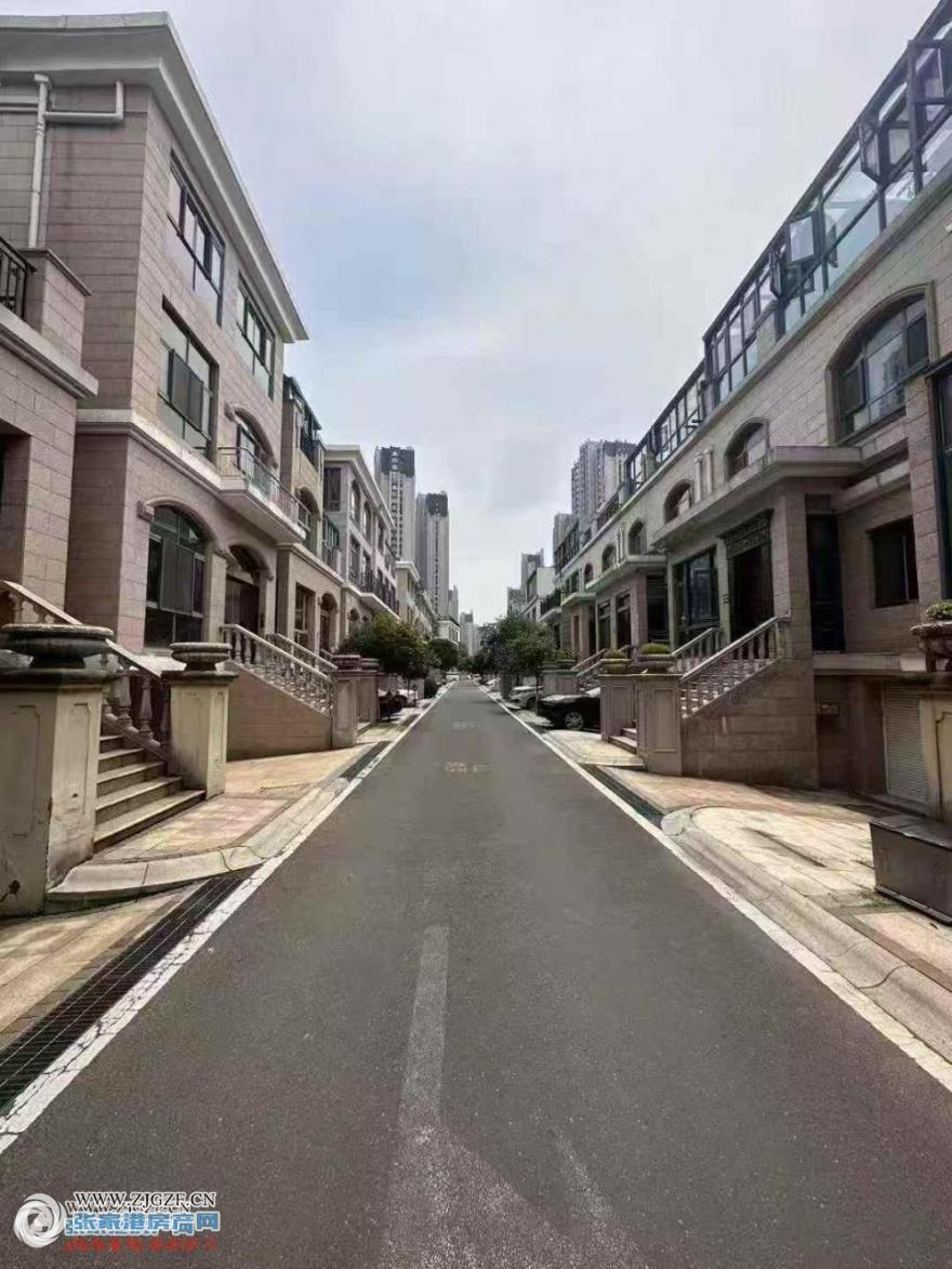 20251114091019_66651.jpg?x-oss-process=image/resize,w_880