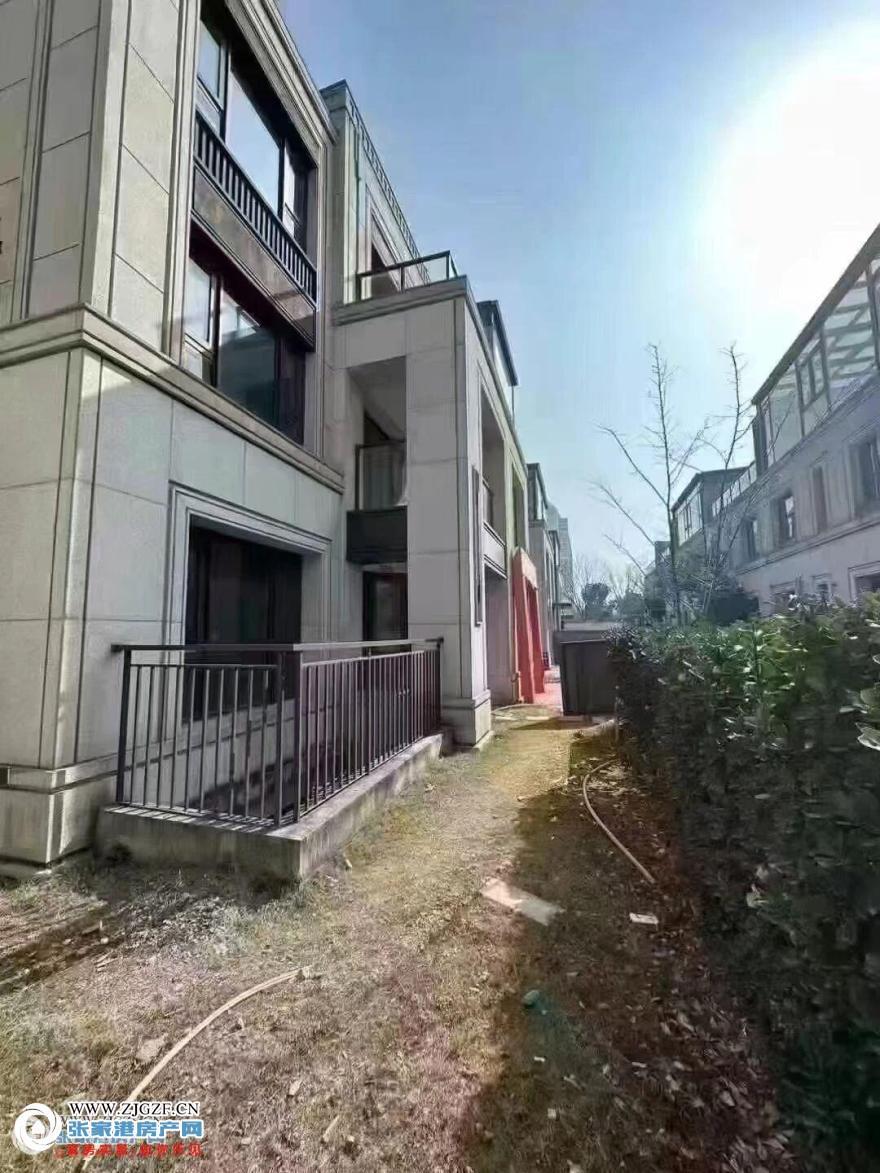 20251117151023_92394.jpg?x-oss-process=image/resize,w_880