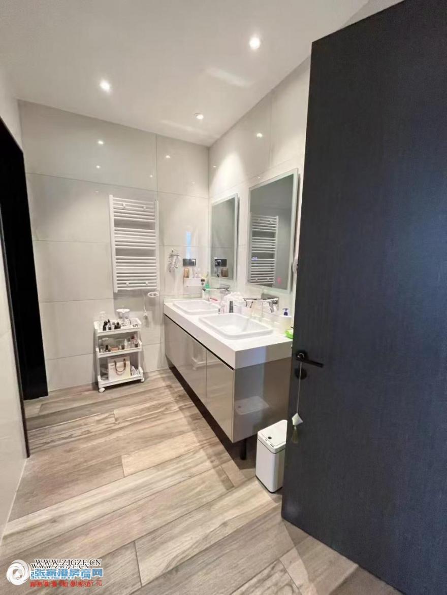 20250902110040_69183.jpg?x-oss-process=image/resize,w_880