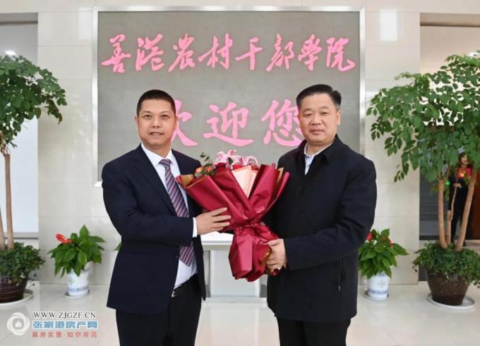 善港村党委书记葛剑锋