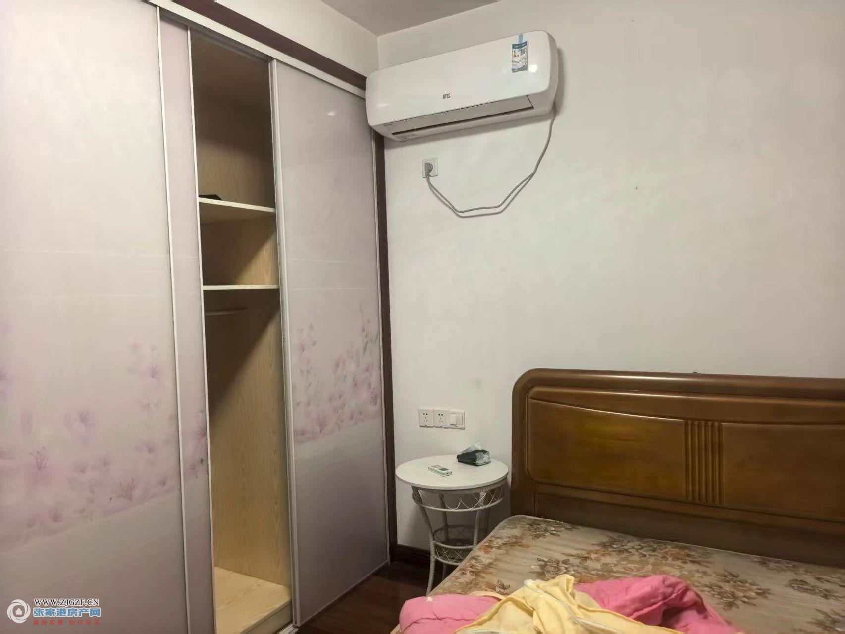 新民花苑中介出租图片