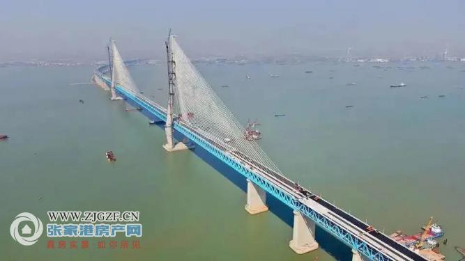 工程的高速推进,张家港段长江大桥,同样正在如火如荼的建设的还有效果
